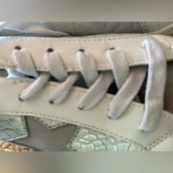 Vintage Havana White and Silver Sneakers with Classic Design light grey 11 - Picture 8 of 16